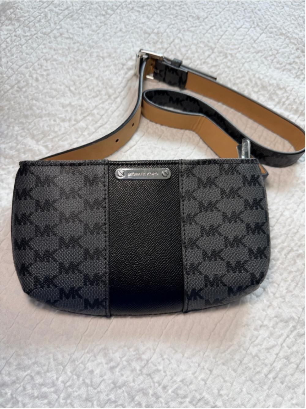 Michael Kors Black Gray Belt Bag NWOT Adjustable Fanny Pack Crossbody